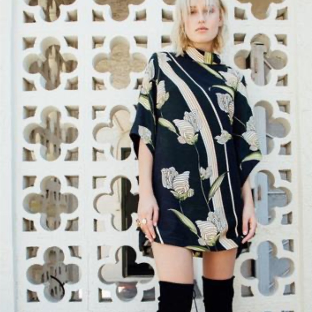 Novella Royale Hermosa Dress in Onyx Geo Size M